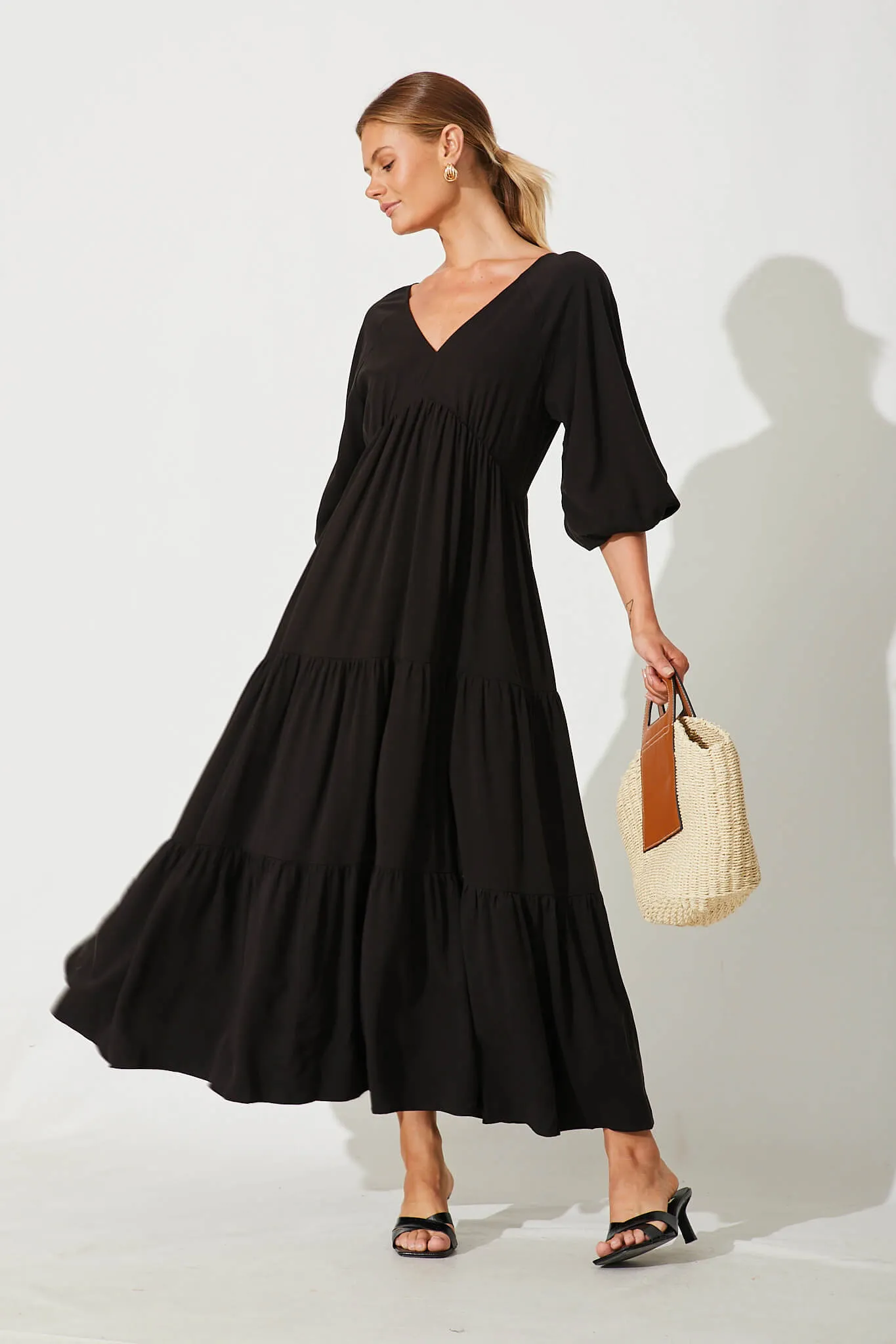 Effortless Maxi Dress In Black