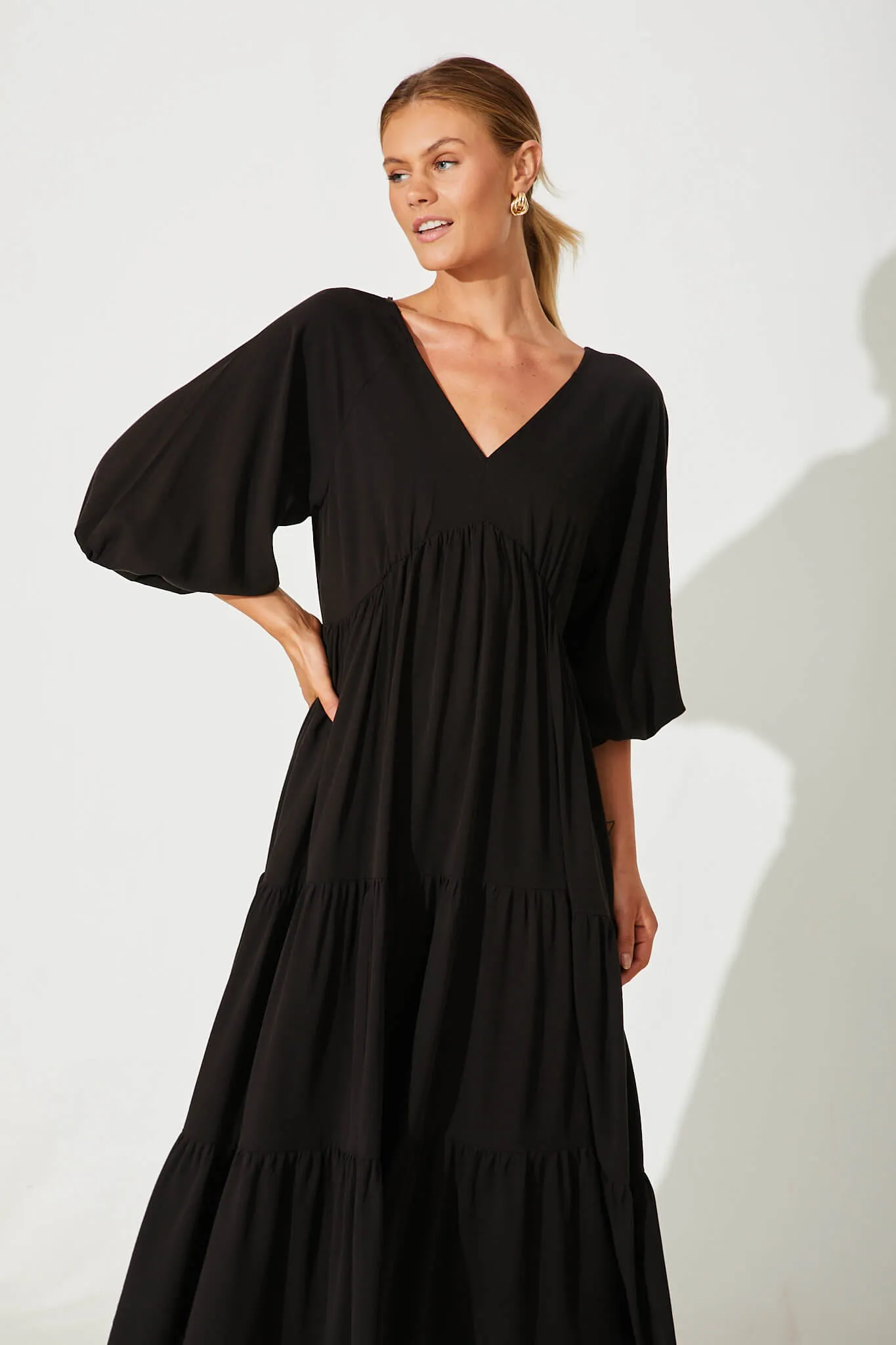 Effortless Maxi Dress In Black